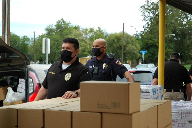 Food Bank drive up distribution 25